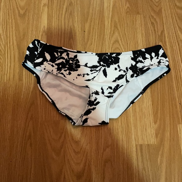 La vie en rose aqua bikini - Picture 2 of 6